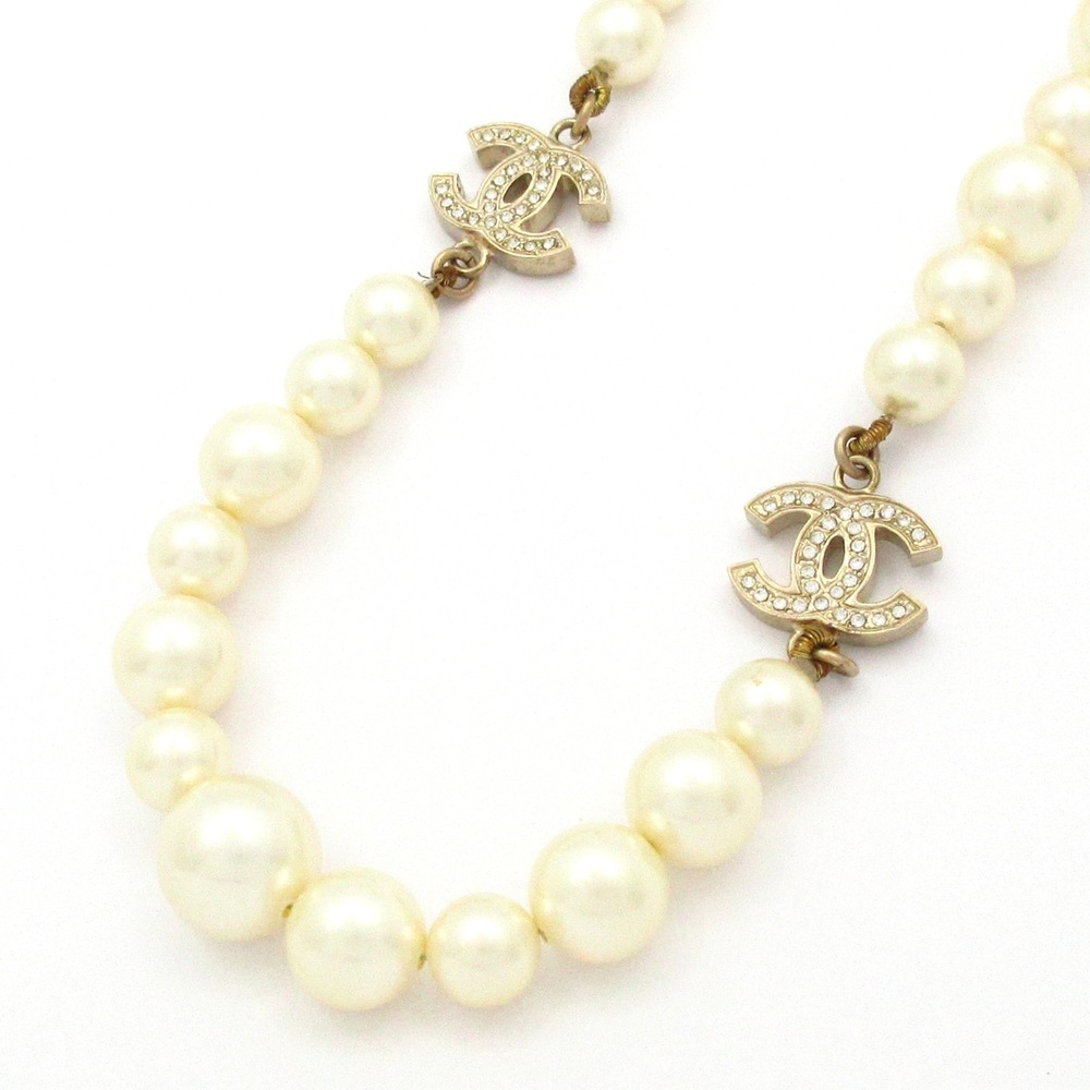 Chanel Coco Necklace Cream Gold Faux Pearl Hardware